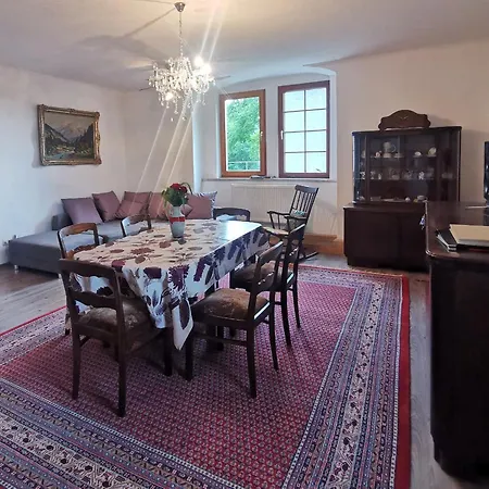 Ruhige Im Gutshaus Apartment